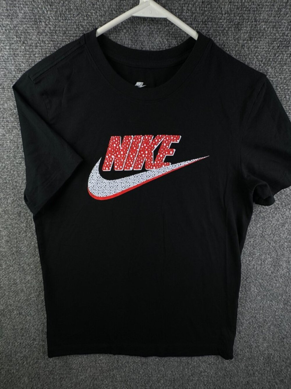 Nike Tee Shirt Men Short Sleeve Black Red Small Cotton Pullover Basketball Logo